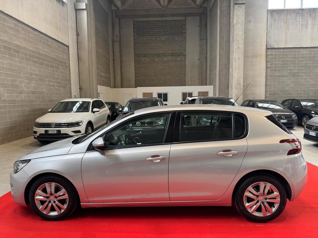 Peugeot 308 II 2015 5p 1.6 hdi 8v Active 92cv fap