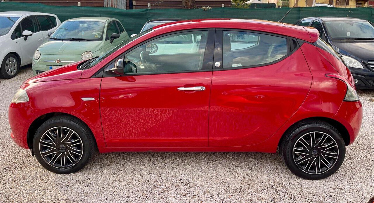 Lancia Ypsilon 1.2 69 CV 5 porte GPL Ecochic Gold