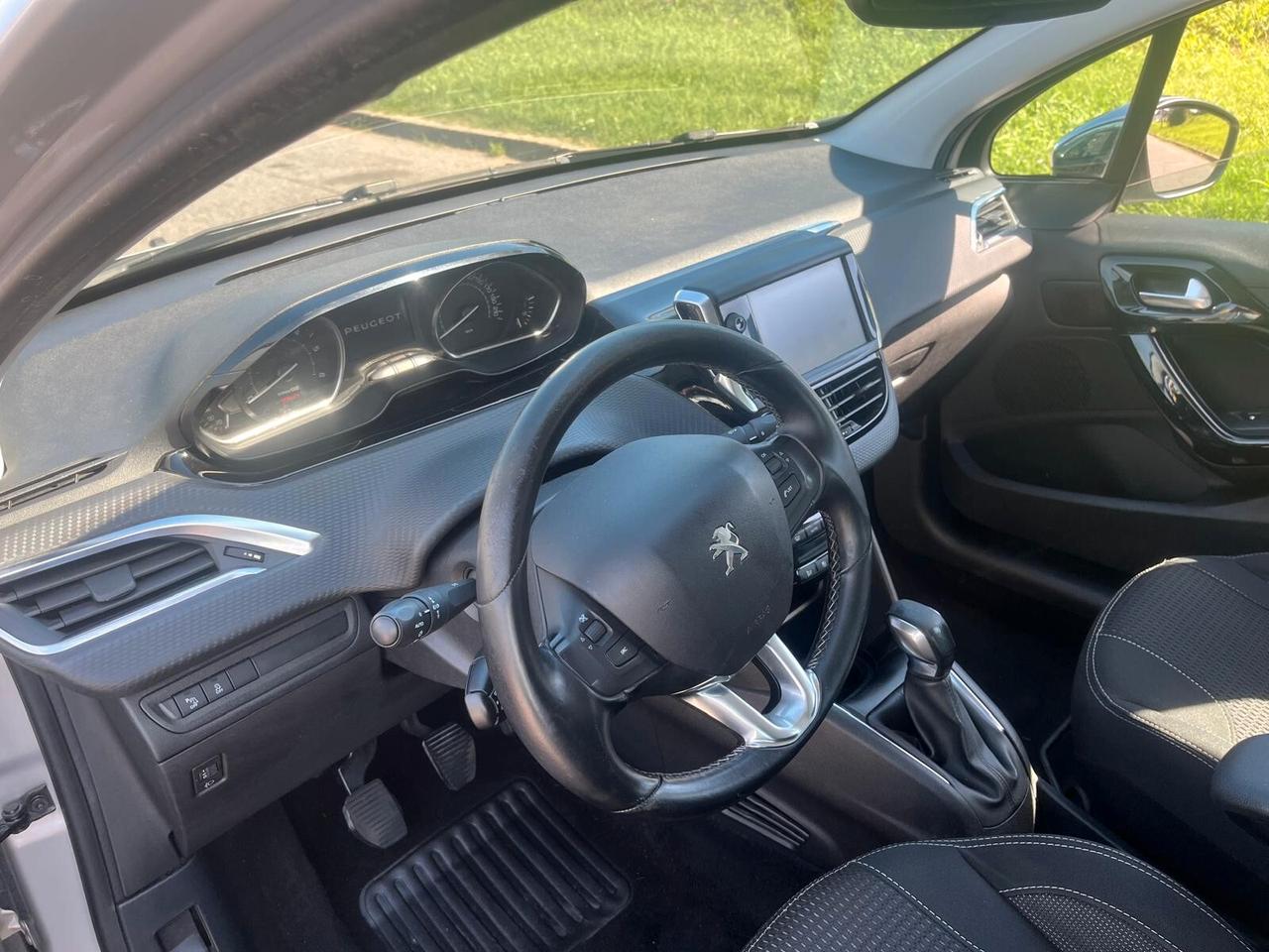 Peugeot 208 BlueHDi 75 5 porte Allure