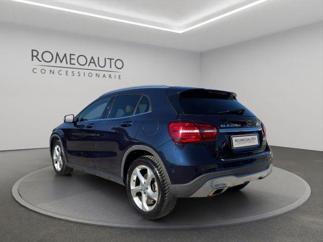 MERCEDES-BENZ GLA 220 CDI Automatic 4Matic Premium