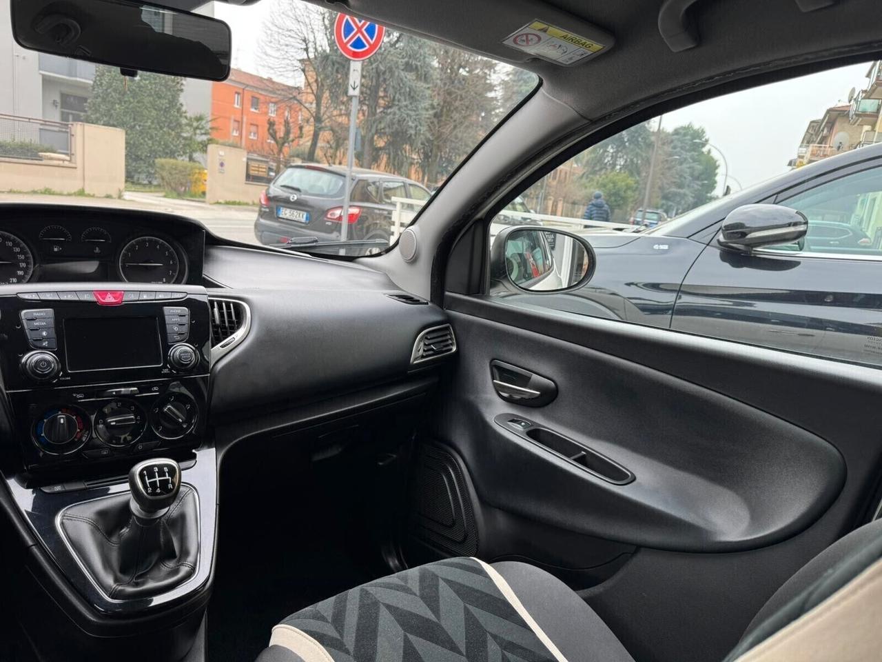 LANCIA YPSILON 1.2 69cv 5p GPL ECOCHIC GOLD NEOP.