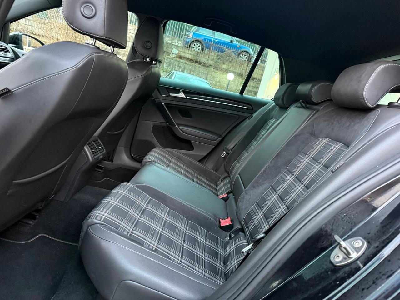 Volkswagen Golf 7 GTD DSG 2.0 Tdi 184Cv