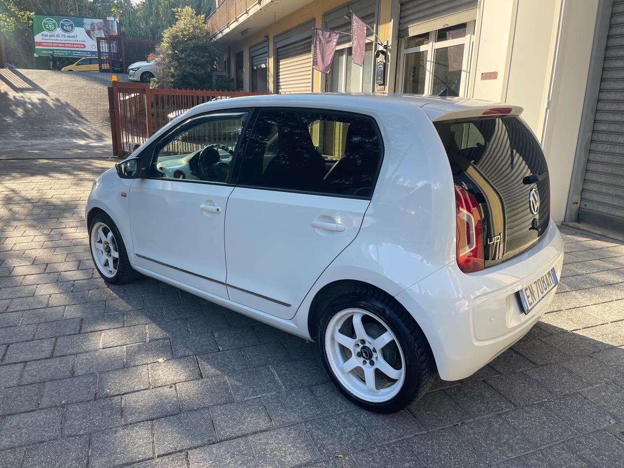 Volkswagen up! 1.0 75 CV 5p. high