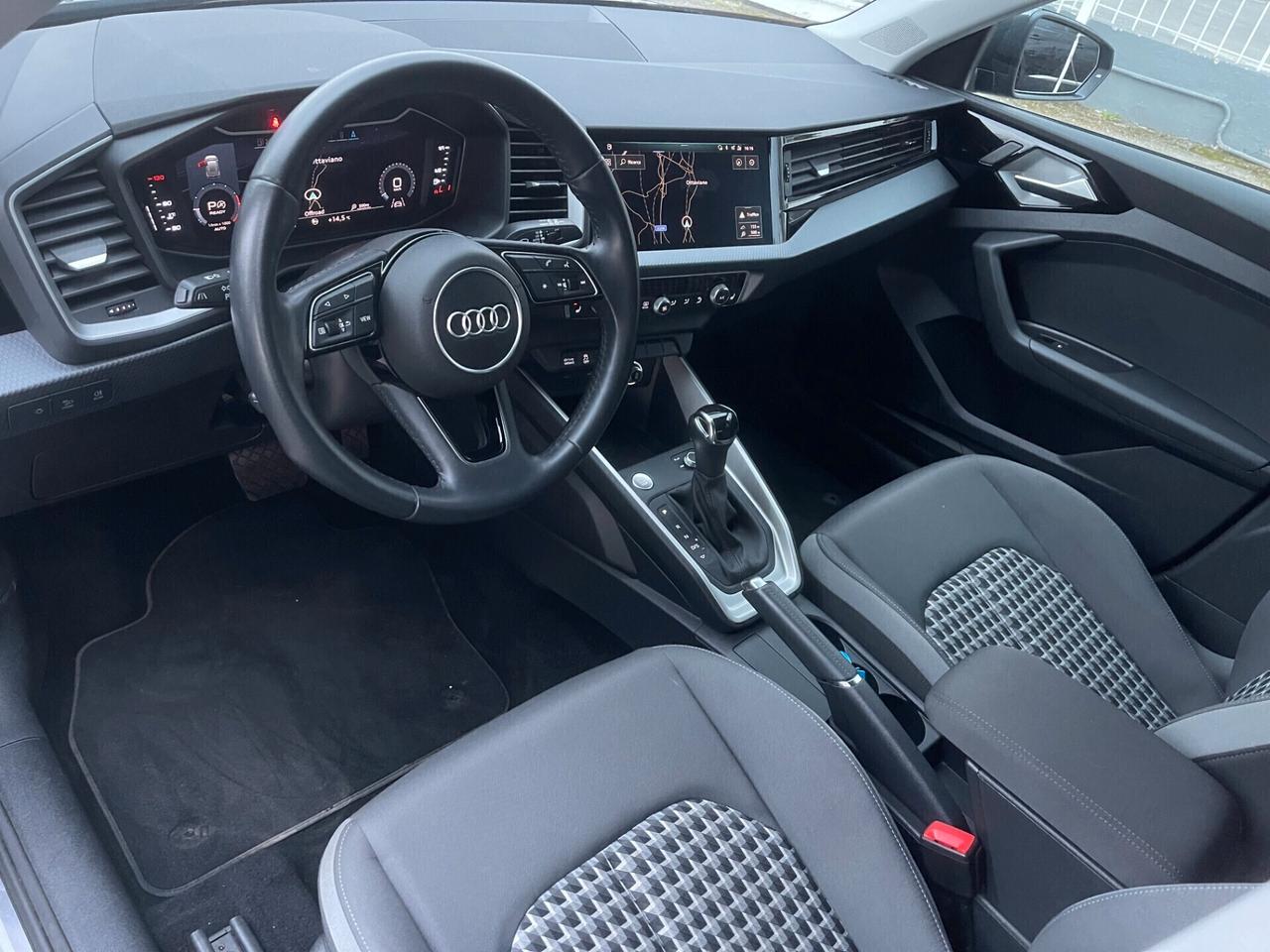 Audi A1 citycarver 30 TFSI S tronic Admired