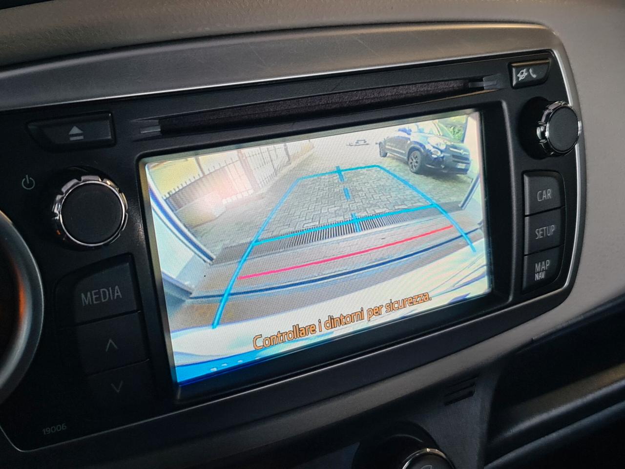 Toyota Yaris 1.0 5 porte Lounge - km certif.