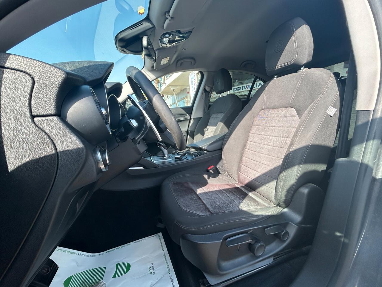 Alfa Romeo Stelvio 2.2 t Business Q4 210cv auto