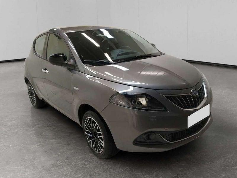 Lancia Ypsilon 1.0 firefly hybrid Platino s&s 70cv