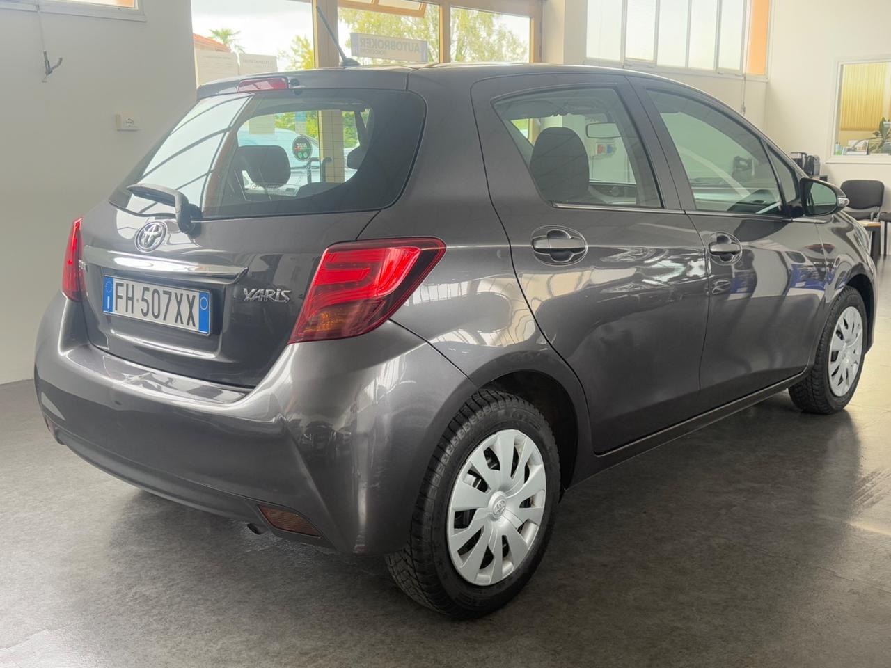 Toyota Yaris 1.0 5 porte Lounge ok neopatentati