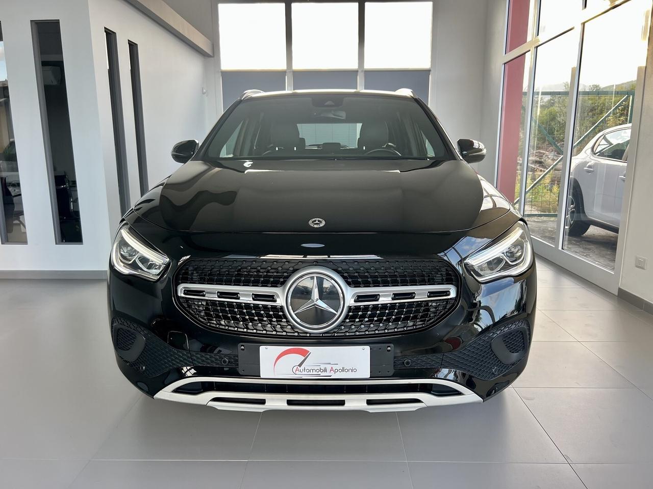 MERCEDES GLA 180d STYLE - 2021