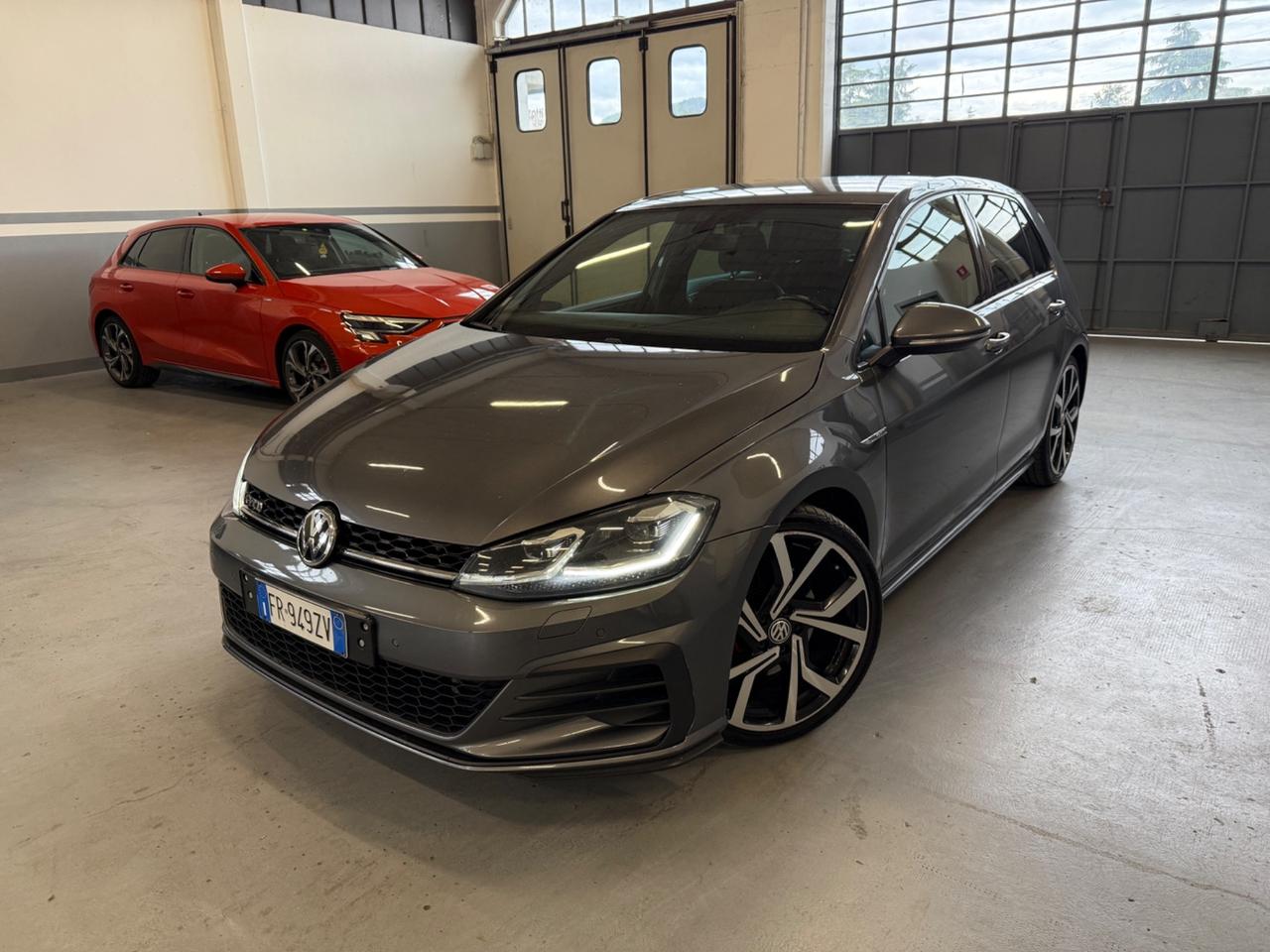 Volkswagen Golf GTD 2.0 TDI DSG 2018 184cv