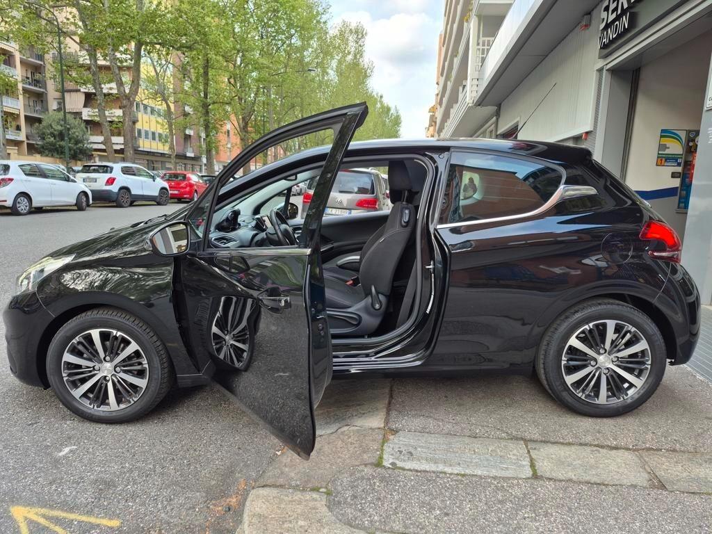 Peugeot 208 PureTech 82 3 porte Allure