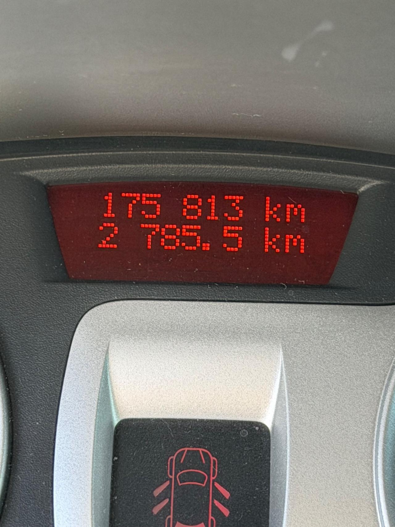 Renault Clio 1.2 16V 5 porte Dynamique