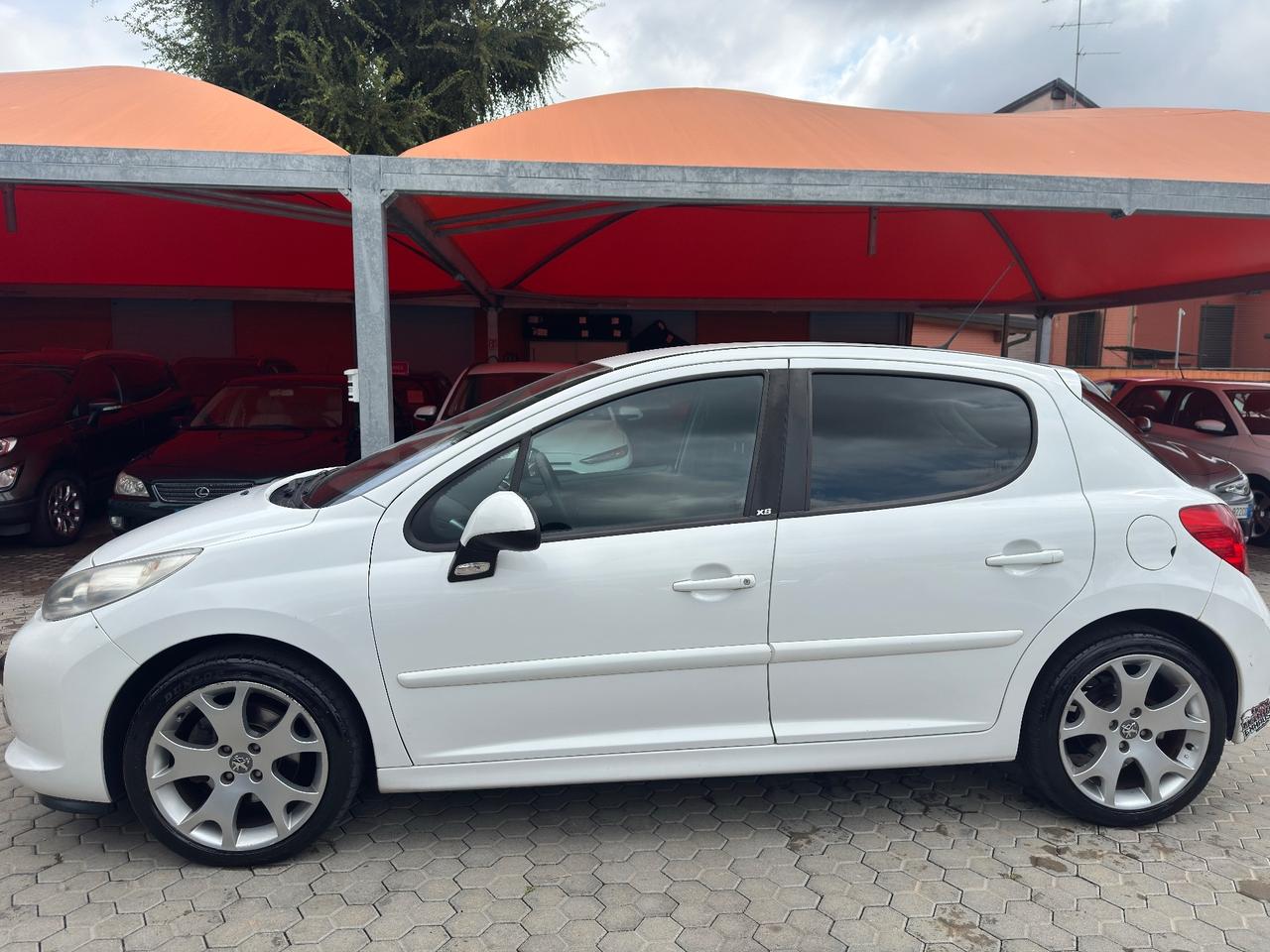 Peugeot 207 ADATTA A NEOPATENTATI 1.6 GPL