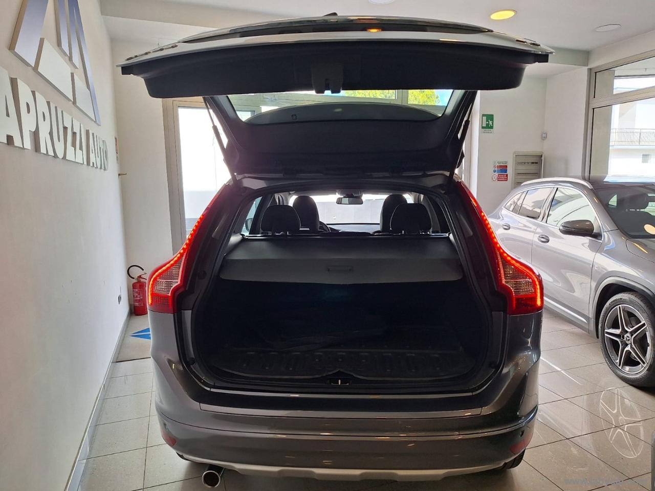 VOLVO XC60 D3 Geartronic Momentum