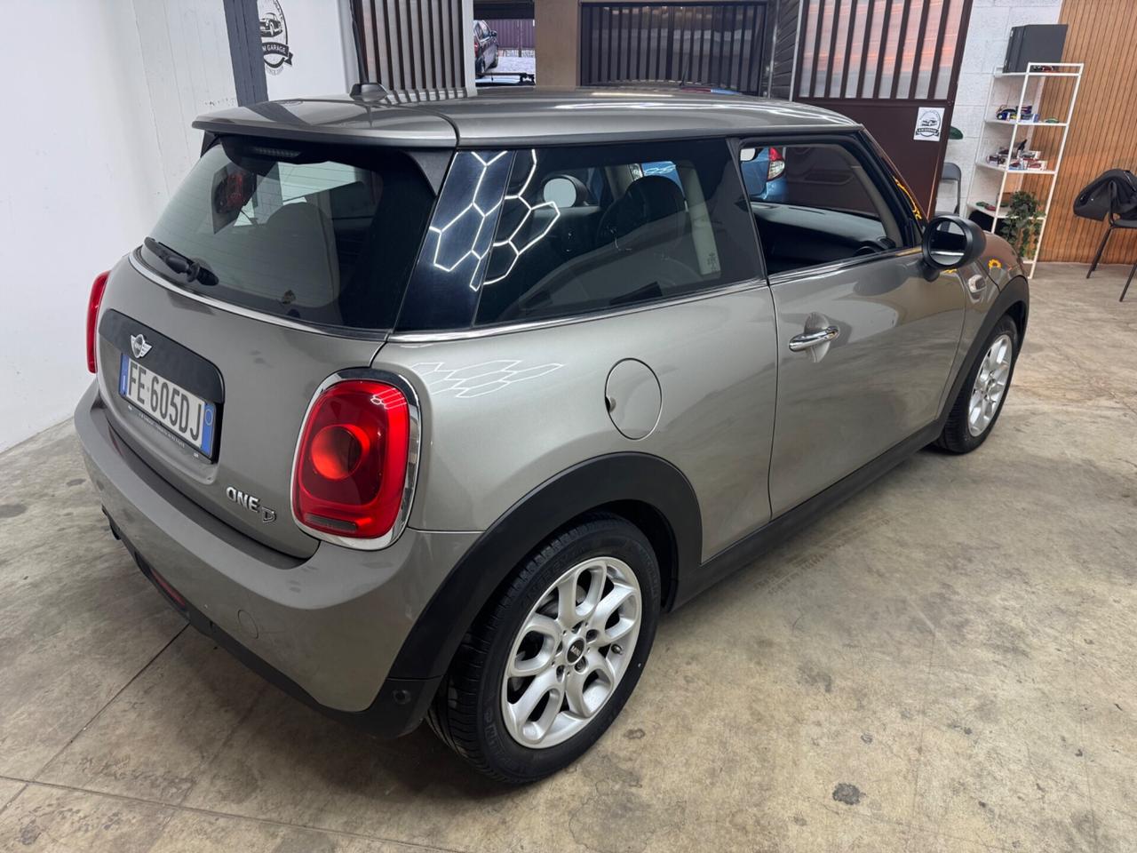 Mini One D 1.5 Dci Cooper - POCHI KM- 2016
