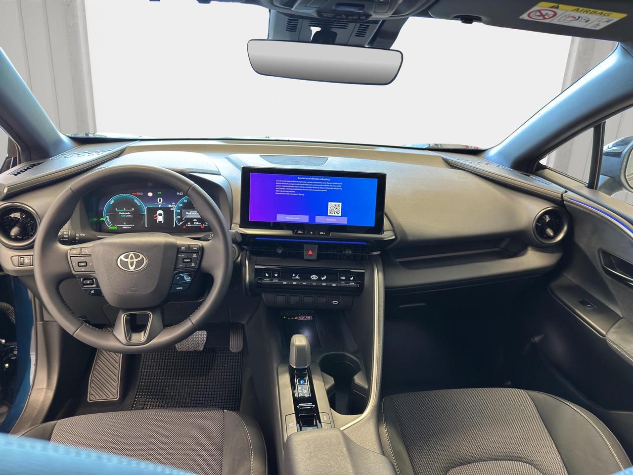 Toyota C-HR 1.8 hev Lounge fwd e-cvt