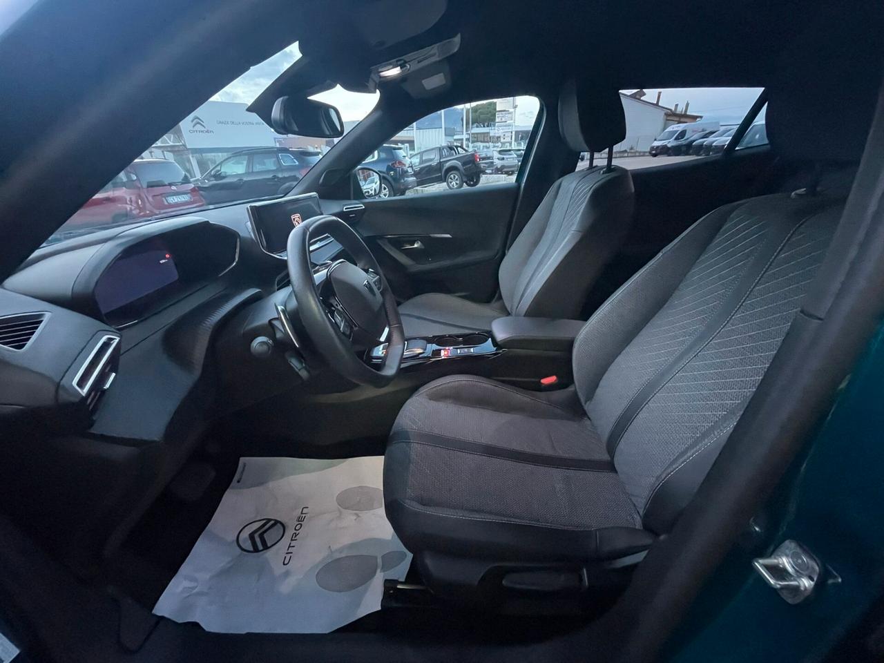 Peugeot 2008 PureTech 130 S&S EAT8 Allure