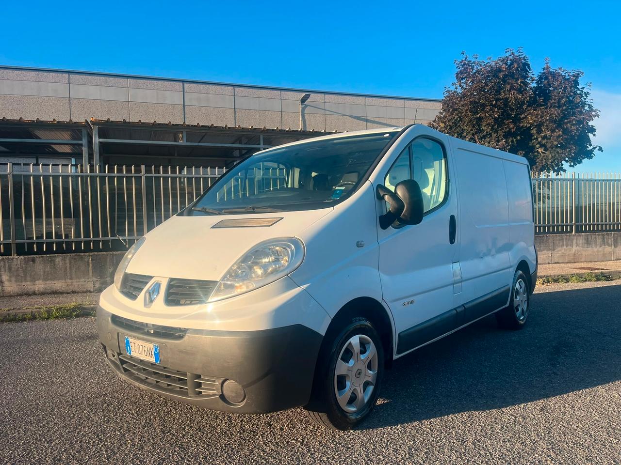 Renault trafic 2.0 dci