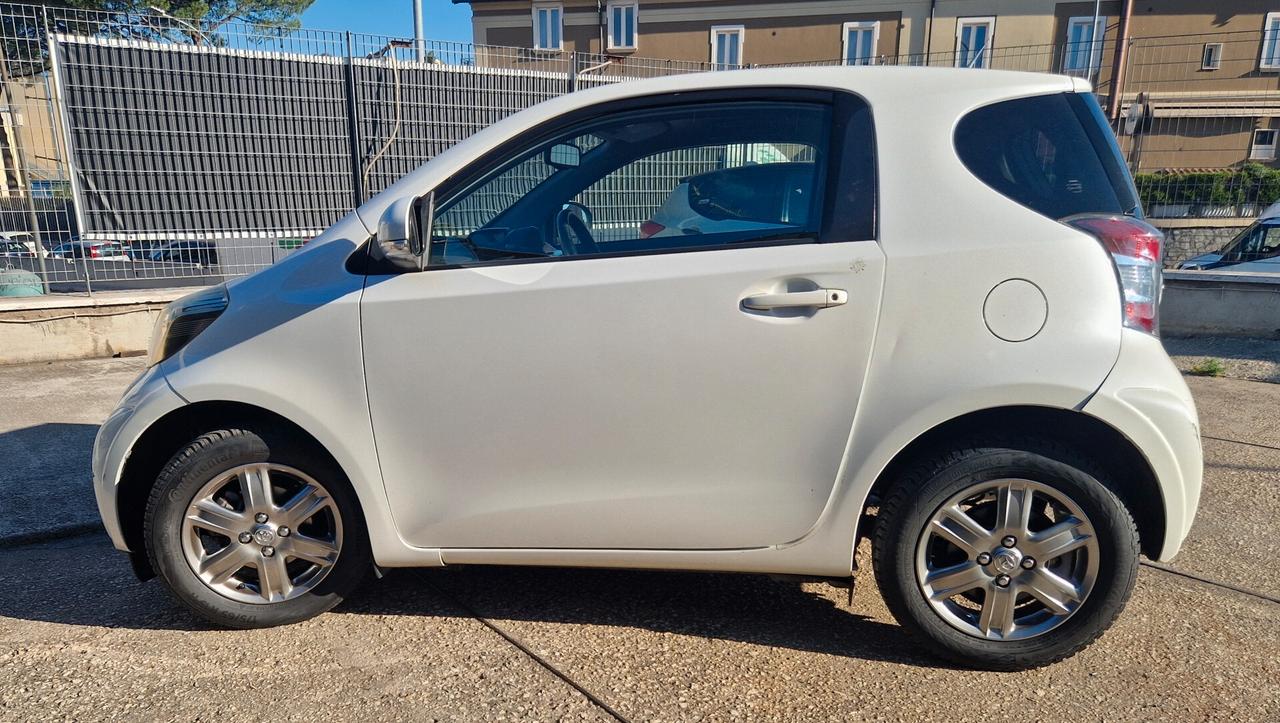 Toyota iQ 1.0 Sol