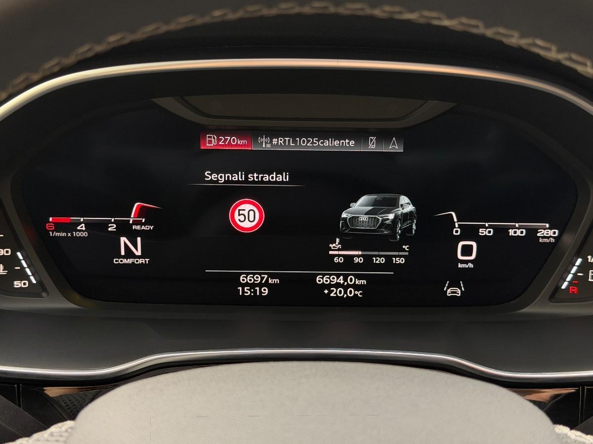 Audi Q3 Sportback 40TDI Quattro S-line Identity Black 193CV