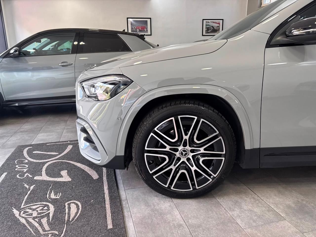 MERCEDES-BENZ GLA 200D PREMIUM AMG NIGH-LED