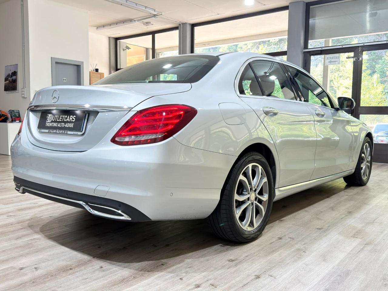 MERCEDES C 220 2.2d 170cv AUTO 75.000km BERLINA