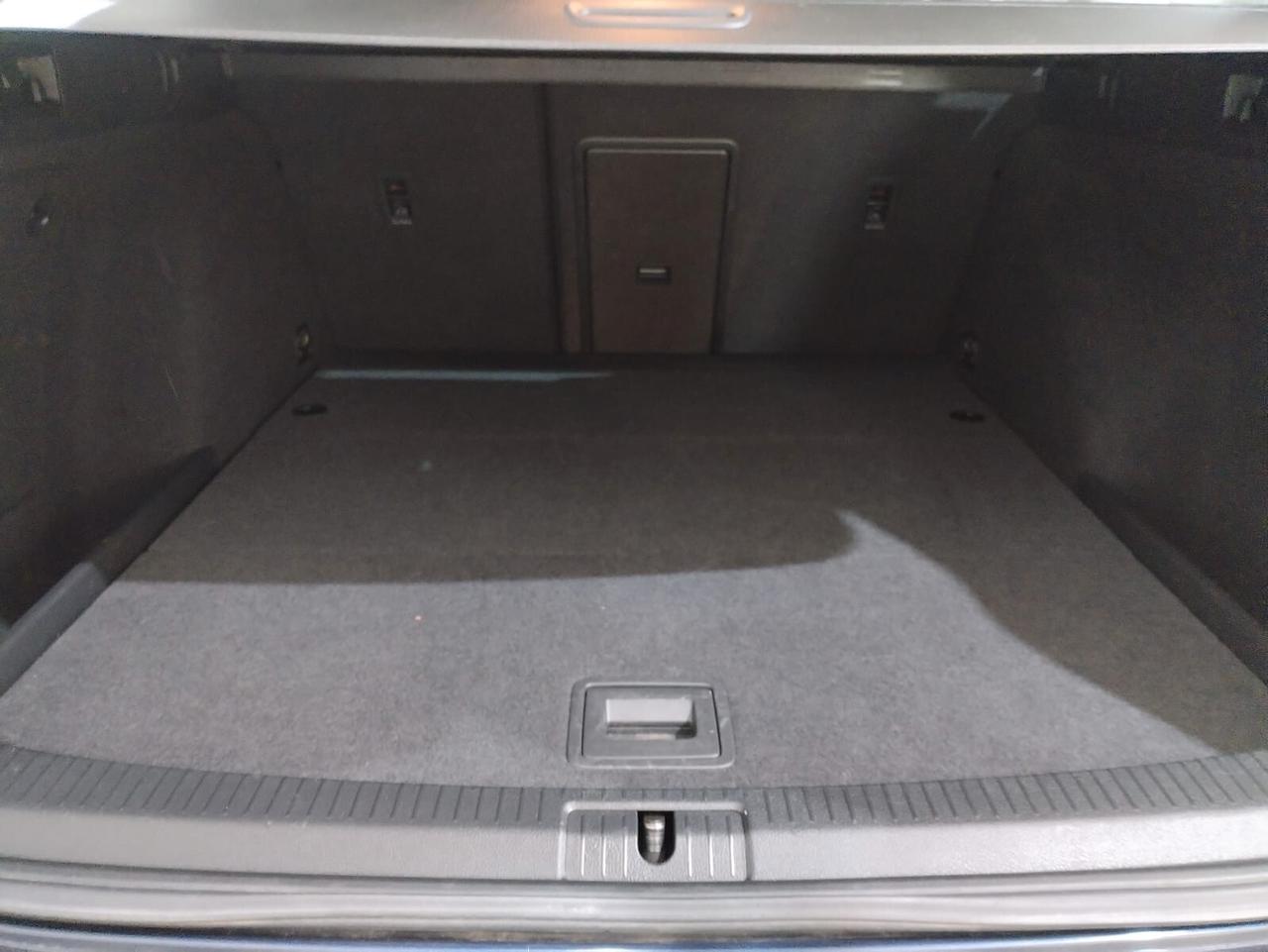 Volkswagen Golf Variant Business 1.6 TDI 105 CV Comfortline BMT