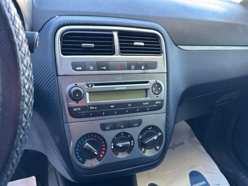 FIAT Grande Punto Grande Punto 3p 1.4 Dynamic c/esp 77cv