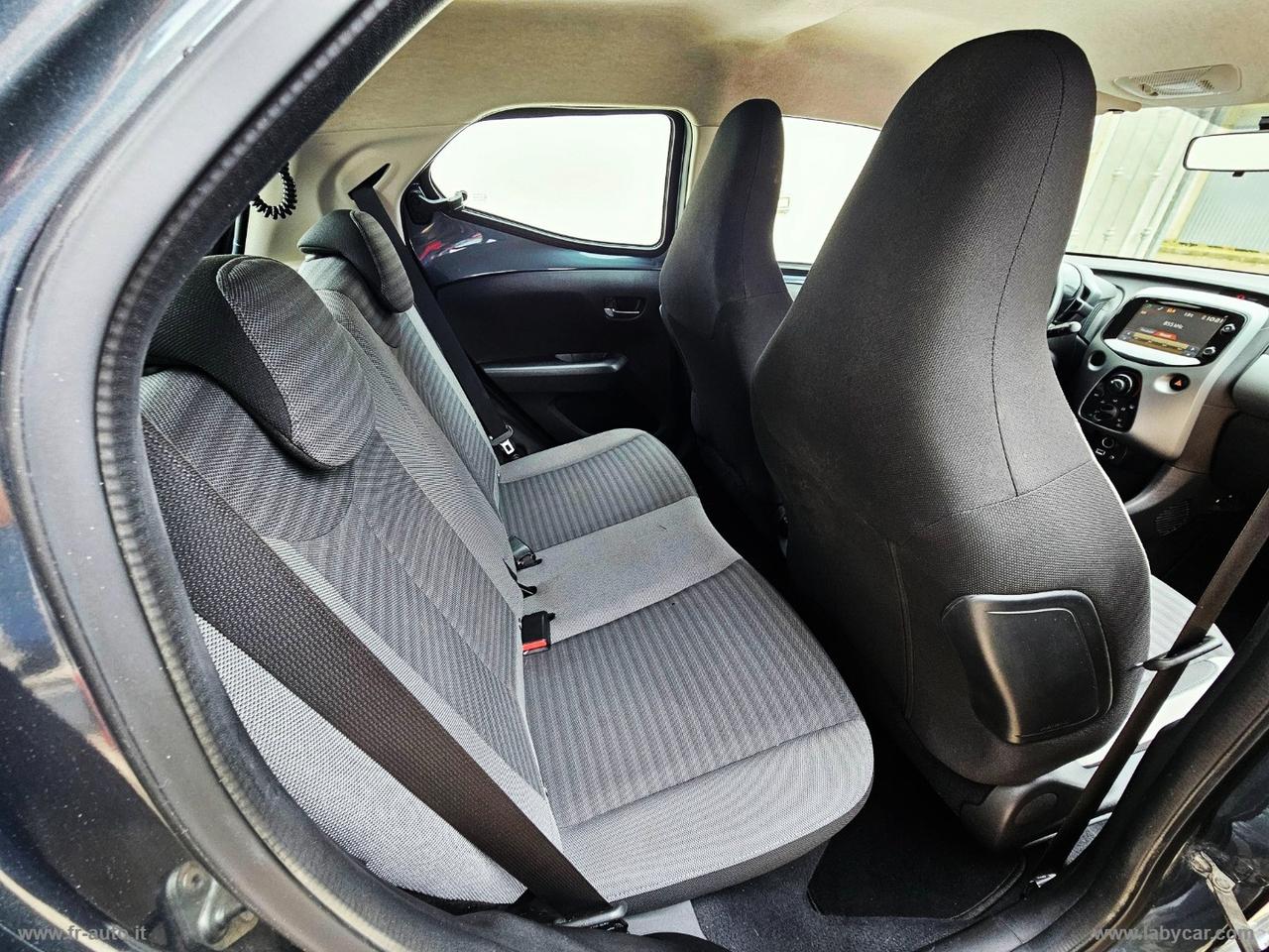 TOYOTA Aygo 1.0 VVT-i 72 CV 5p. x-cite