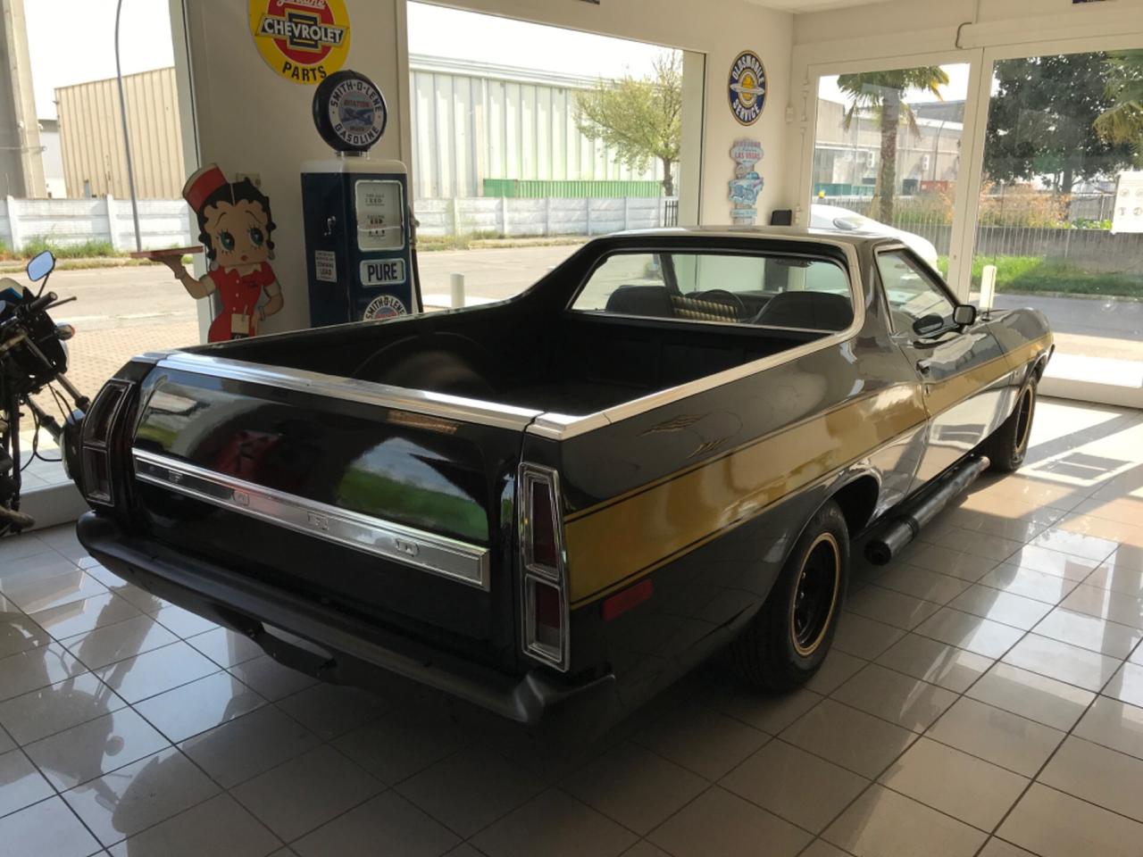 Ford Gran Torino Black & Gold