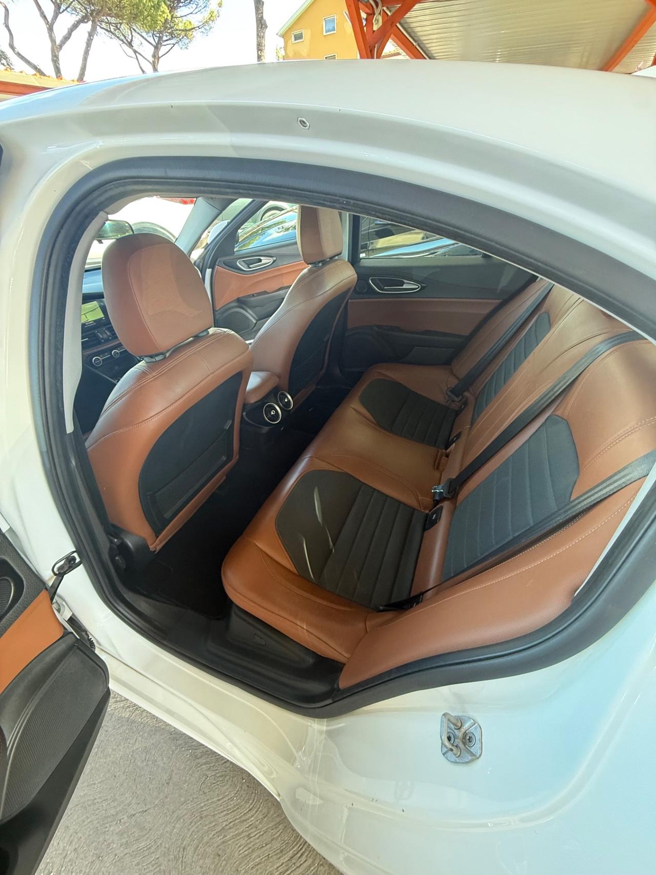 Giulia 2.2 150 CV/VELOCE /rate/permute/E6