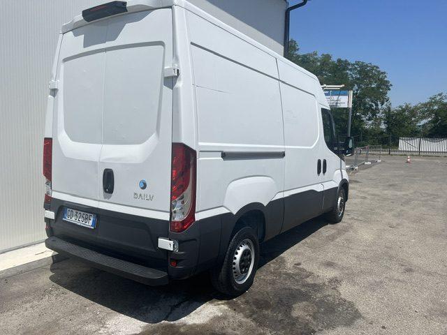 IVECO Daily 33S12V 2.3 HPT PC-TN Furgone