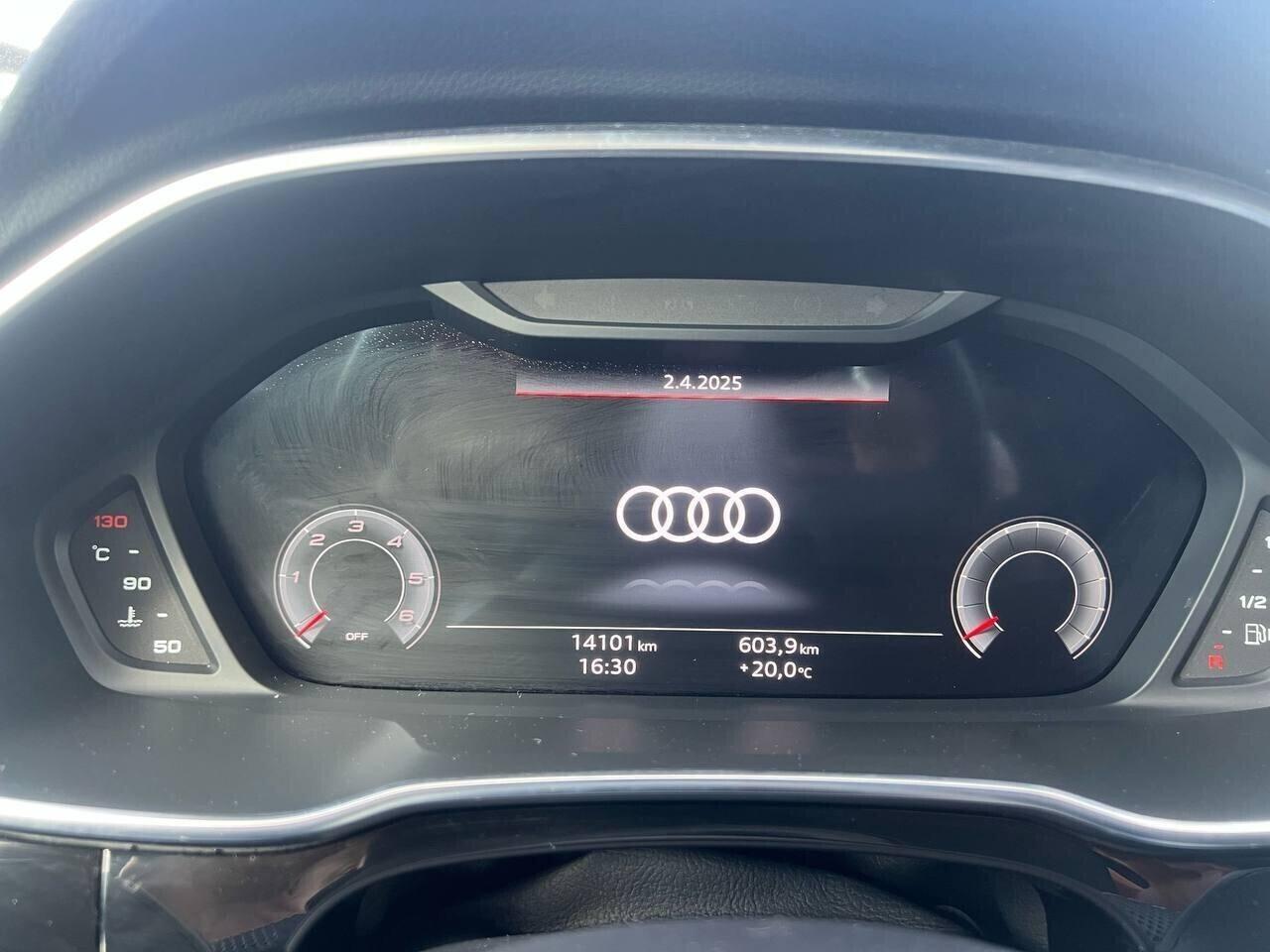 Audi Q3 35 TDI S tronic Identity Black