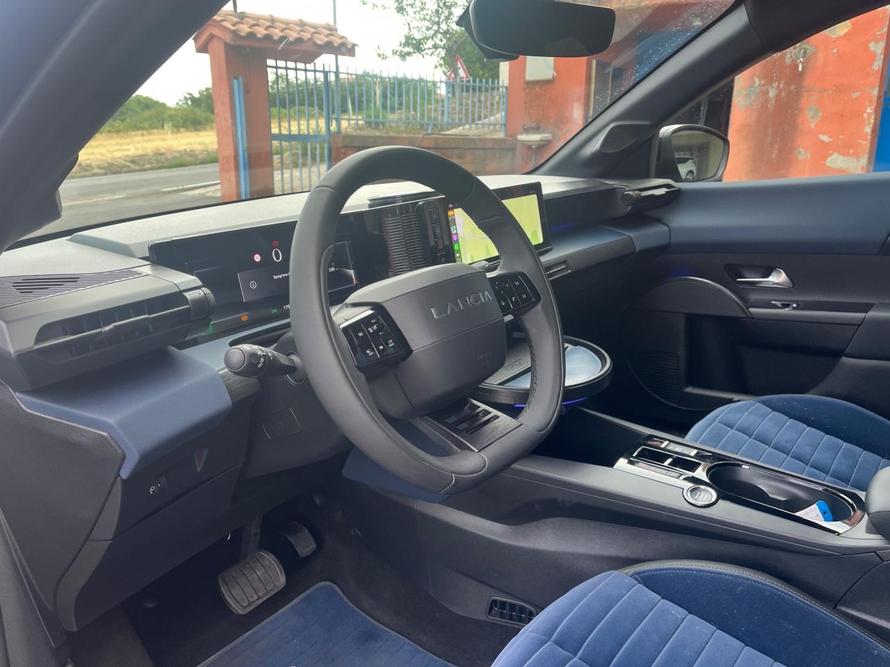 Lancia Ypsilon Hybrid DCT Edizione Cassina-Km17500-