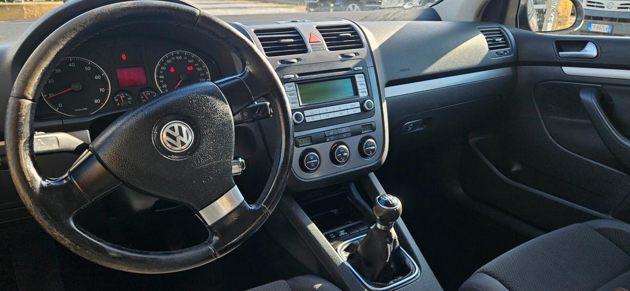 Volkswagen Golf 1.6 METANO