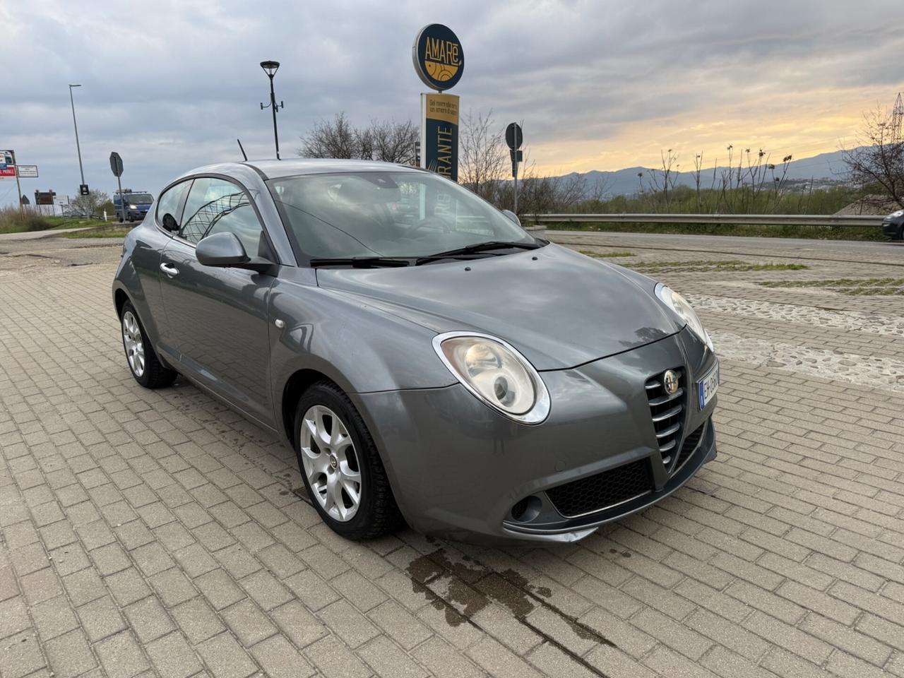 Alfa Romeo MiTo 1.6 JTDm-2 S&S Distinctive Sport Pack