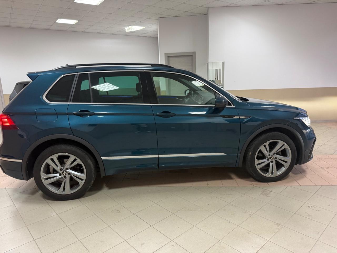 Volkswagen Tiguan 2.0 TDI 150 CV SCR DSG R-Line