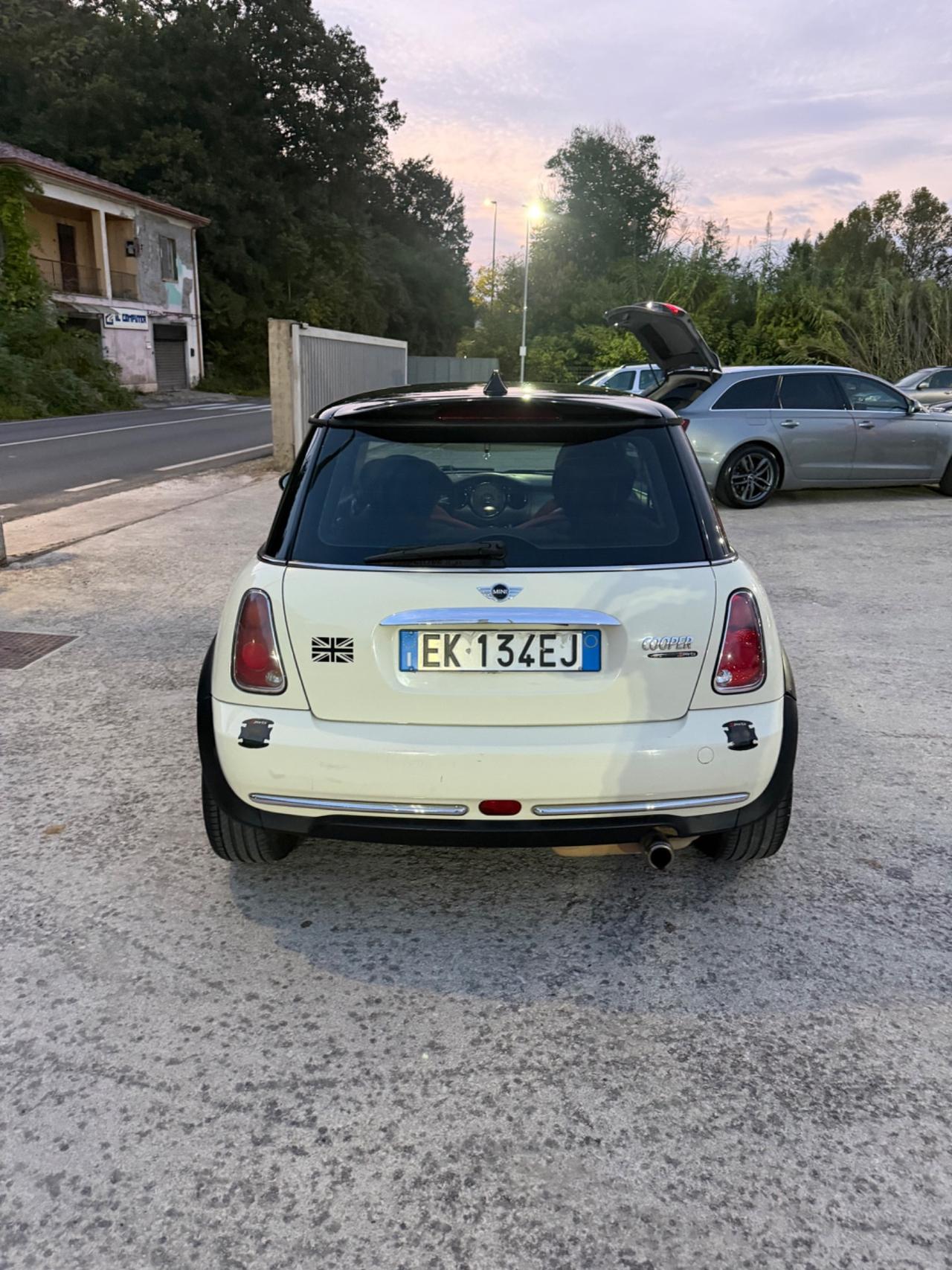 Mini 1.6 16V Cooper Salt