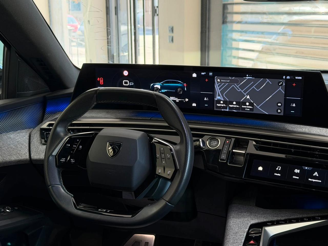 Peugeot 3008 Hybrid 136cv e-DCS6 GT my25