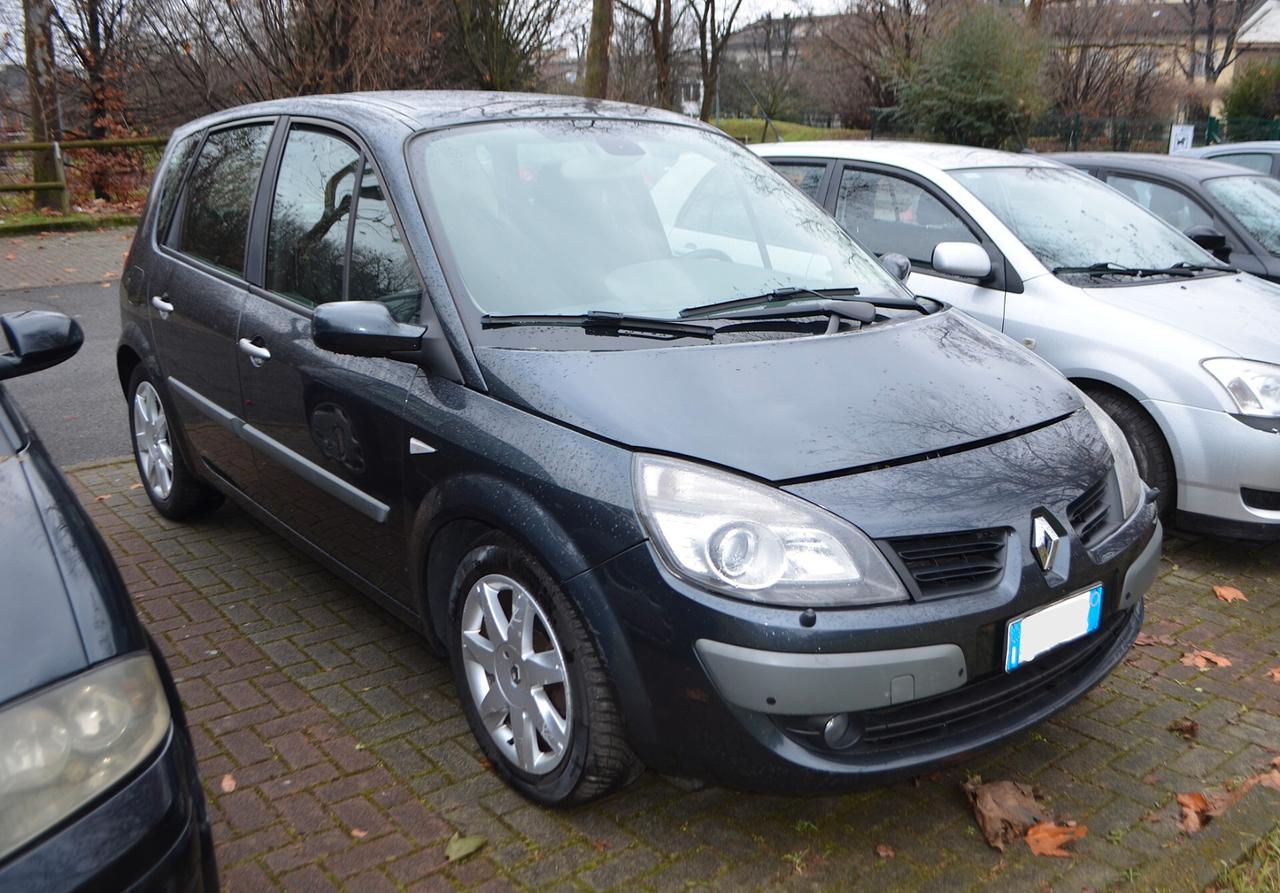 Renault Scenic Scénic 2.0 16V dCi Dynamique