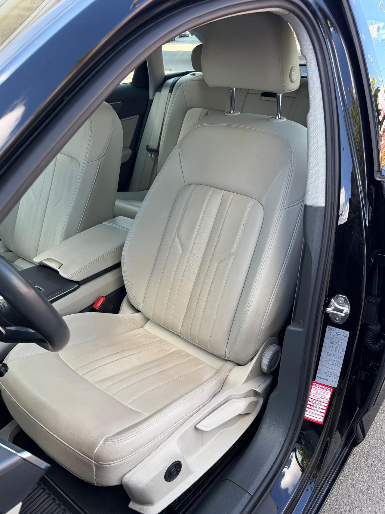 Audi A6 40 2.0 Tdi 204CV mhev VIRTUAL