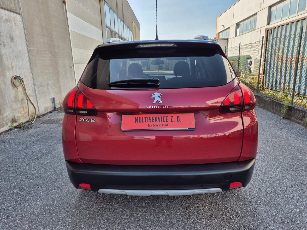 Peugeot 2008 BlueHDi 100 Allure