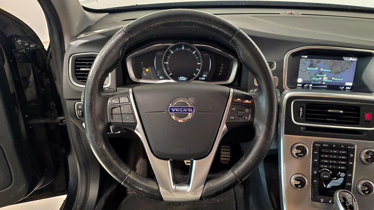 VOLVO V60 D6 Twin Engine Geartronic Summum