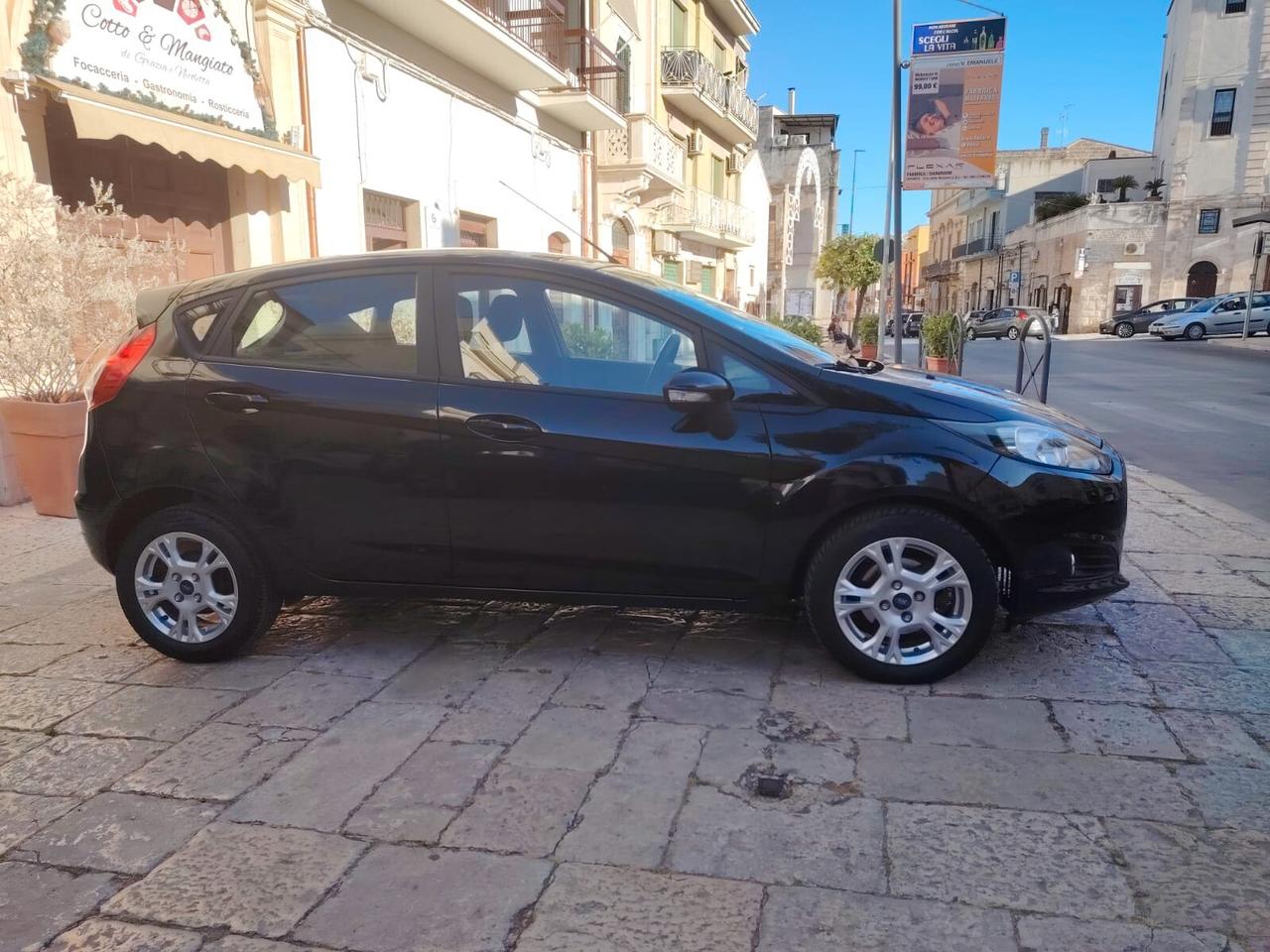 Ford Fiesta 1.4 5 porte Bz.- GPL Business