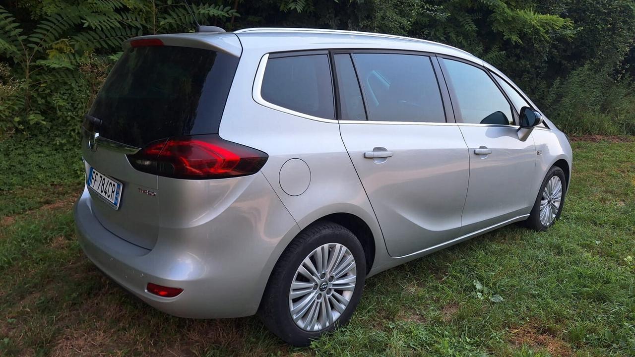 OPEL ZAFIRA TOURER 1.4T. COSMO