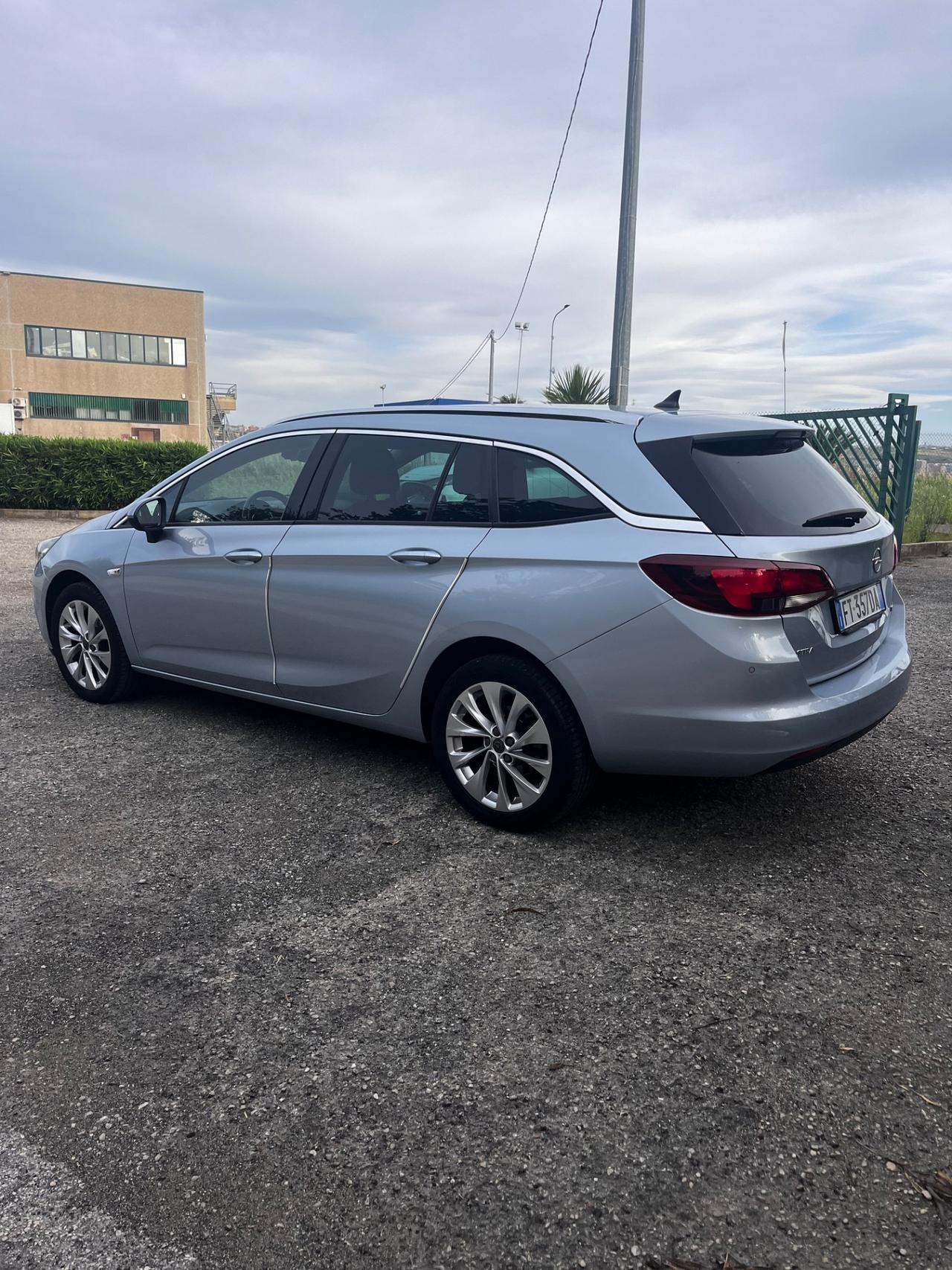 Opel Astra 1.4 Turbo 110CV EcoM Sports Tourer Innovation