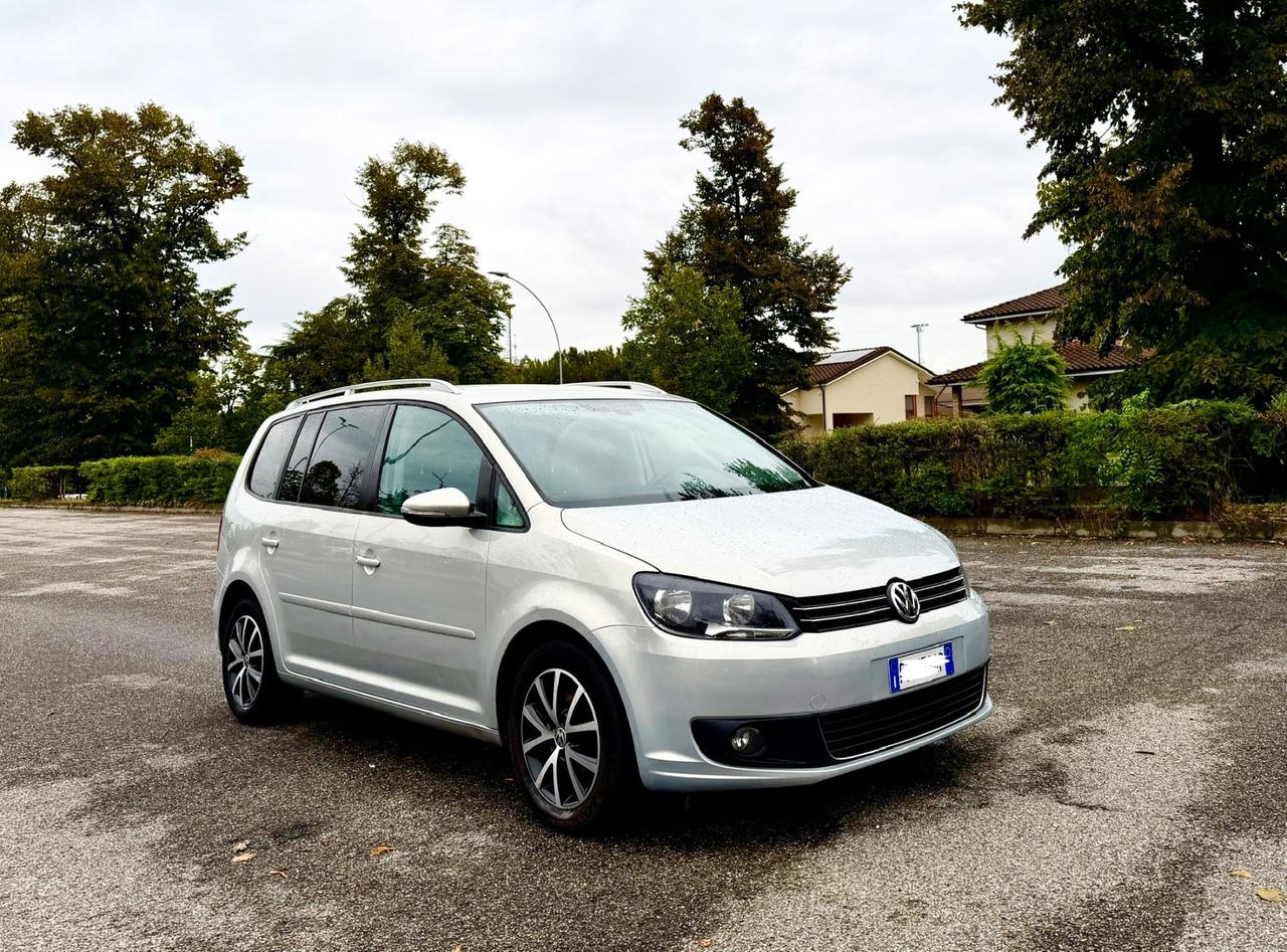 Volkswagen Touran 1.6 TDI DSG Comfortline