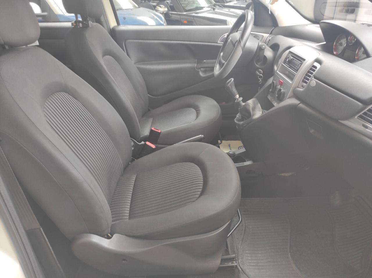 Lancia Ypsilon 1.2 Argento NEOPATENTATI