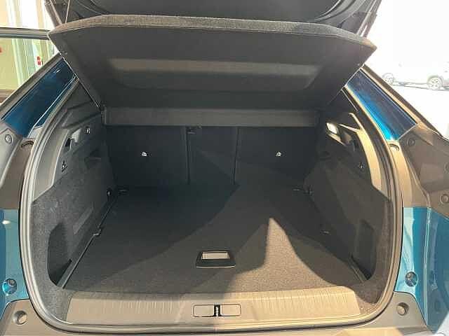 Peugeot 3008 1.2 Hybrid 136cv DCT6 ALLURE KM ZERO