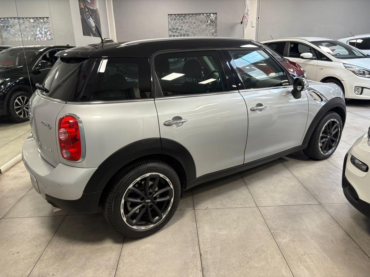 Mini Cooper D Countryman 2.0 Automatica 111CV